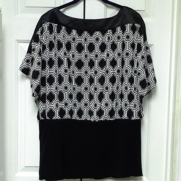 Black and White GEO Circles Top Size 2X - Picture 2 of 8
